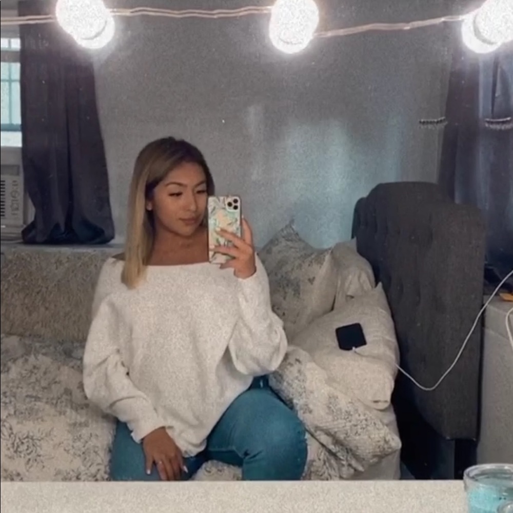 Meet your Posher, Leticia